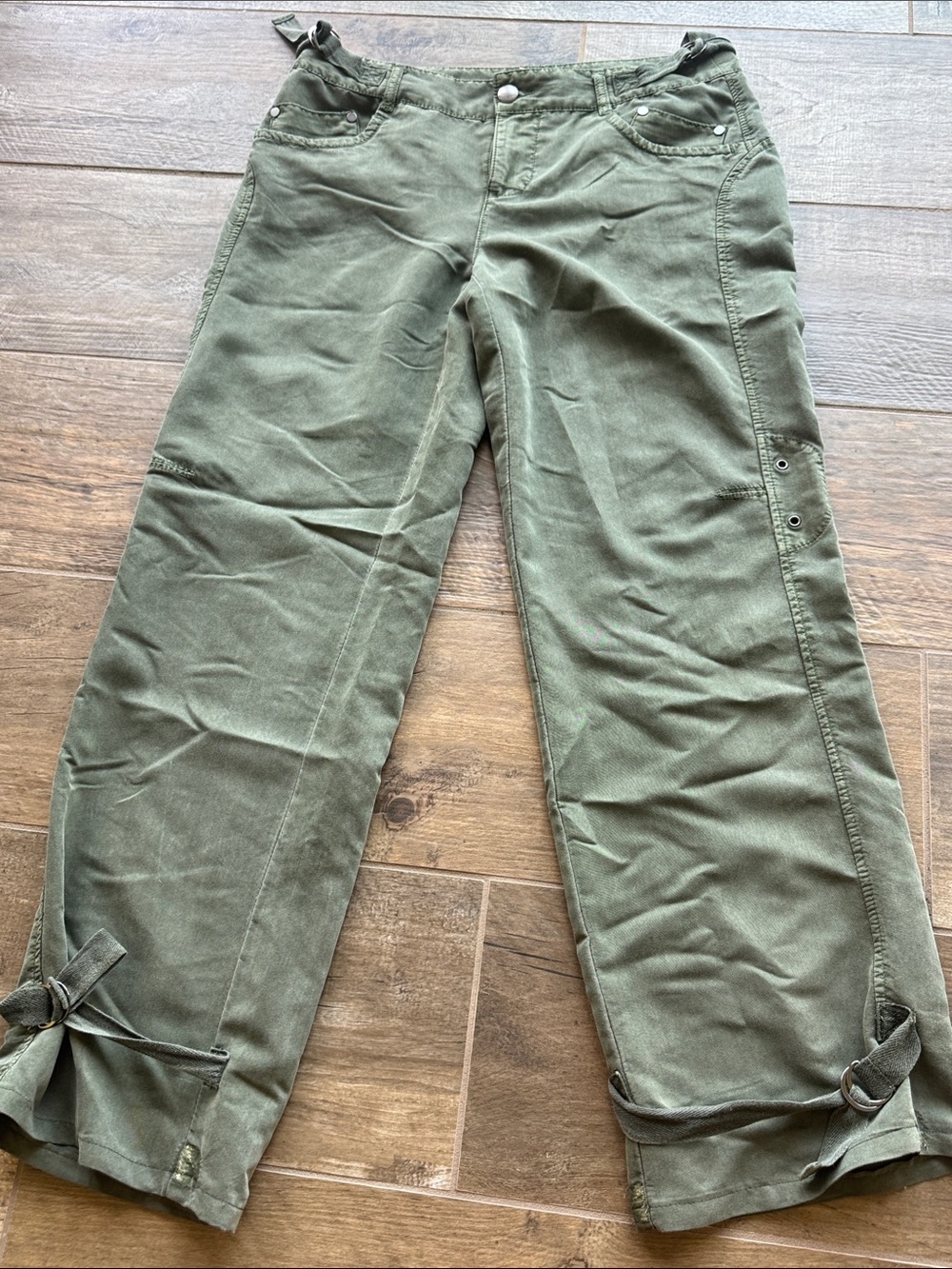 Martakech Green Cargo Pants for Women — Utility Style with Ankle Tie